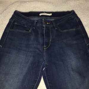 Levi's Size  6 midrise skinny jeans